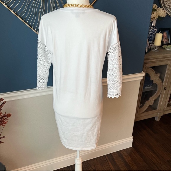 Ralph Lauren White Dress with Lace Sleeves - Size Medium - Picture 4 of 7